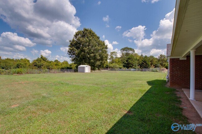 Building Photo - 115 Raptor Ct