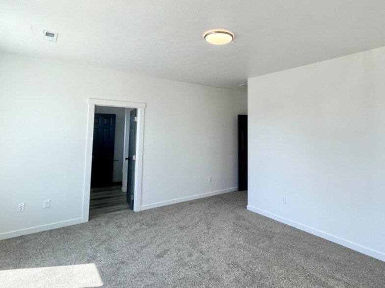 Building Photo - 12824 N Jaydee Ln