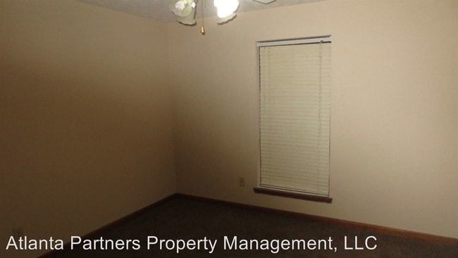 Building Photo - 3 br, 2 bath House - 664 Oxford Hall Dr