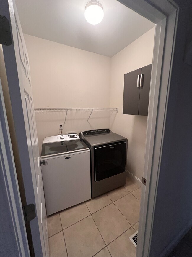 Building Photo - 1223 Hammocks Beach Rd