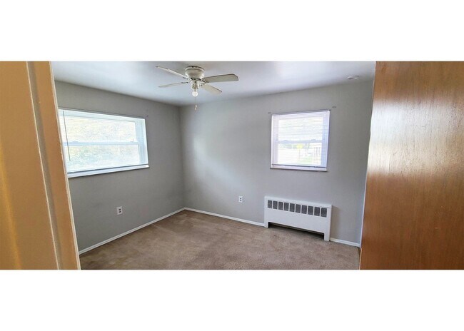 Building Photo - 922-926 Ludlow Avenue