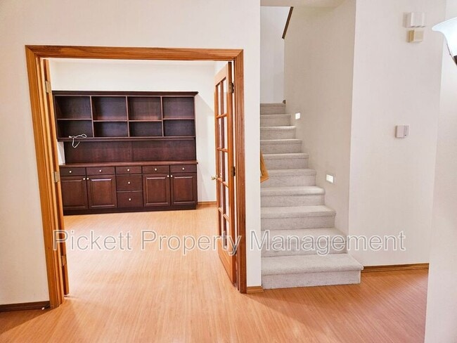 Building Photo - 5998 McCormick Woods Dr SW