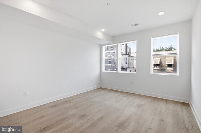 Building Photo - 3974 Reno St