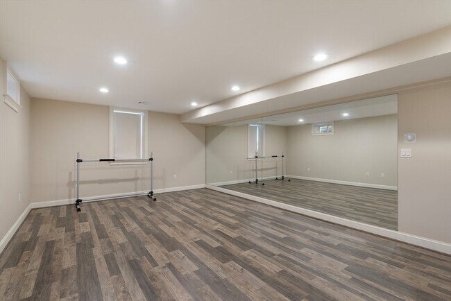 Building Photo - 24 Dogwood Ln