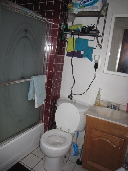 Building Photo - 55 Park Dr