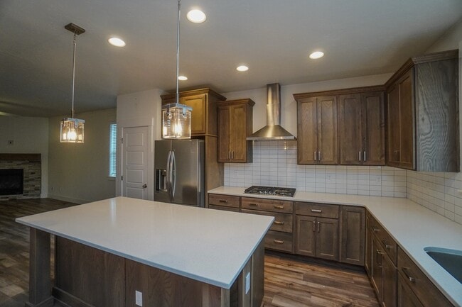 Building Photo - 5967 W Daphne Dr