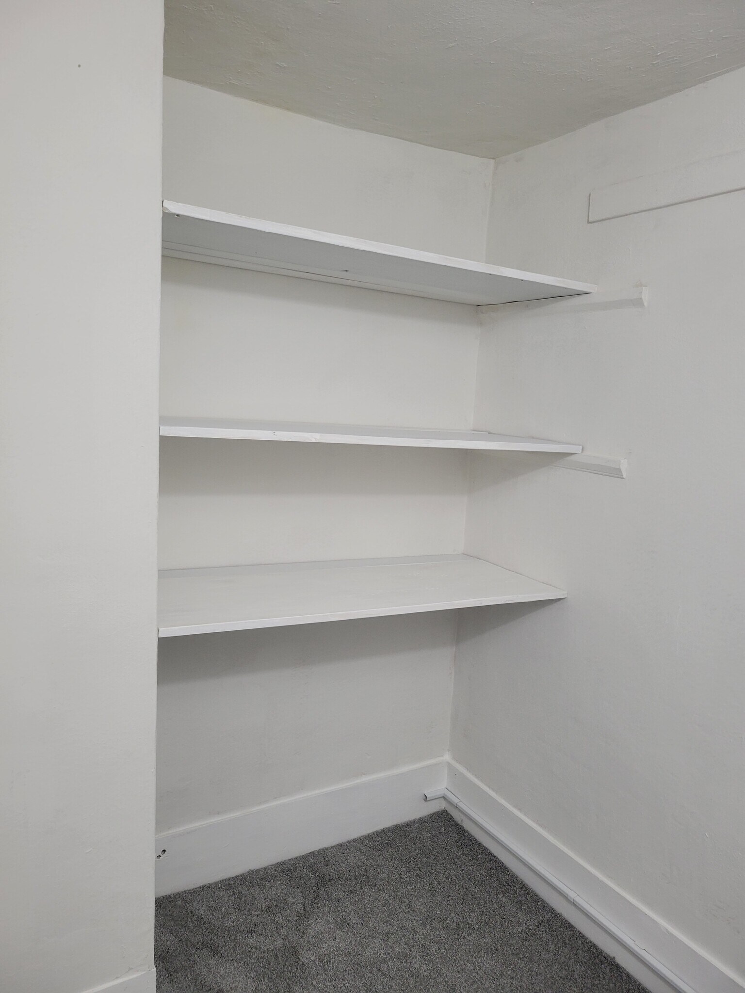 Building Photo - 106 Emerson Ave