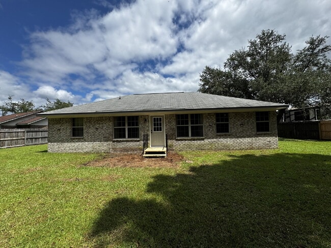 Building Photo - Home for Rent