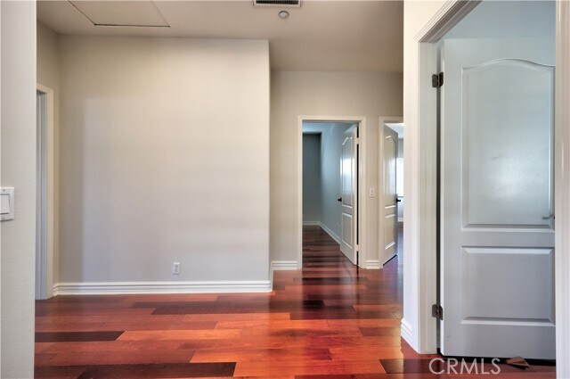 Building Photo - 529 S 5th Ave