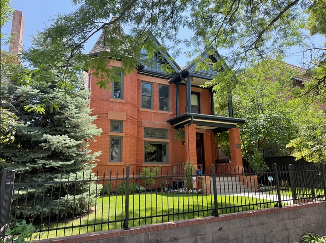 Primary Photo - 1330 York St