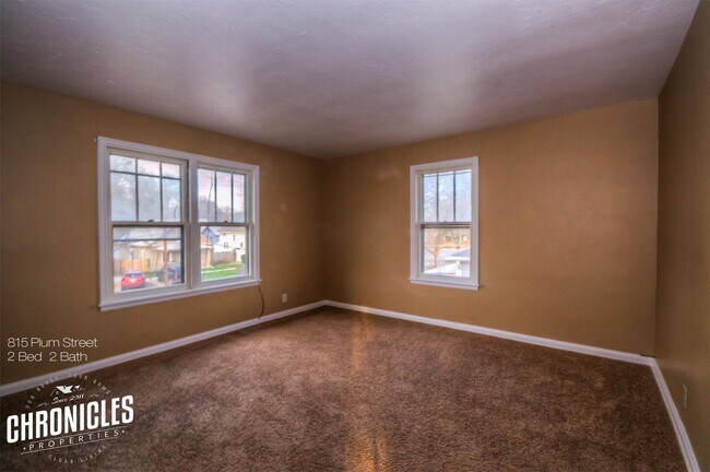 Building Photo - 815 Plum St