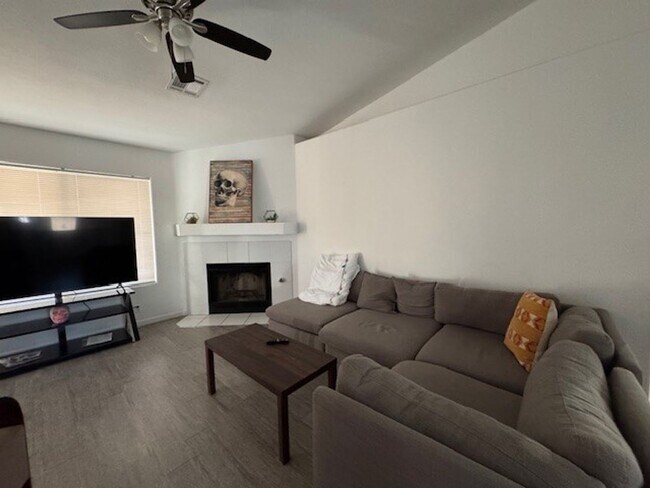 Building Photo - Pool Home with 3Bedrooms +Bonus Room Bullhead Parkway-Desert Foothills Estates- Can Be "Furnished...