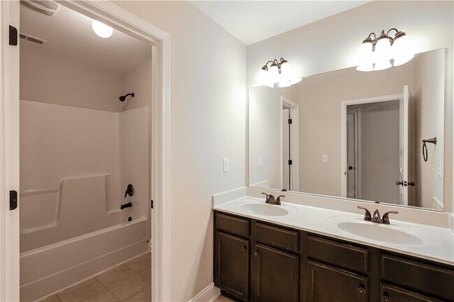 Building Photo - 2901 Canyon Glen Way