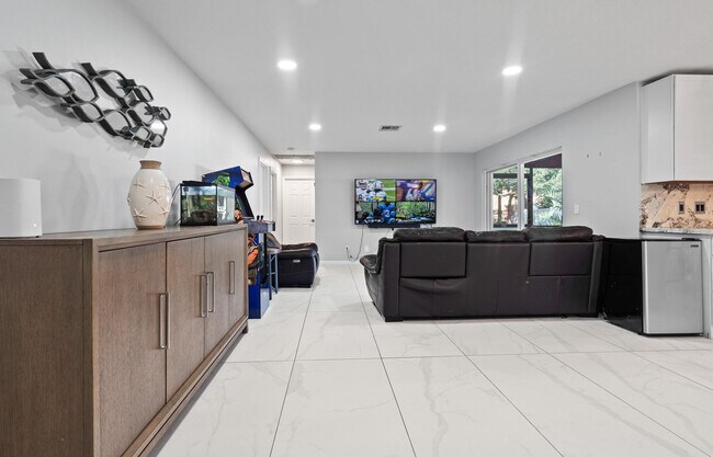 Building Photo - 2745 Omega Pl