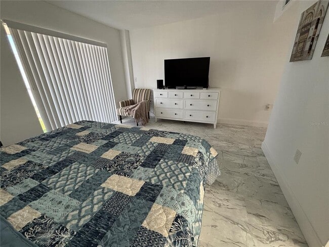 Building Photo - 4904 38th Way S