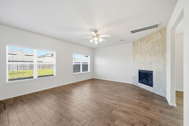 Building Photo - 32942 Silver Mdw Wy