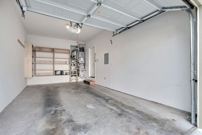 Building Photo - 1451 Thompson Cir