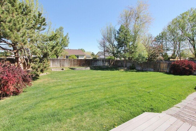 Building Photo - Clean Single-Level Home in Quiet Neighborhood
