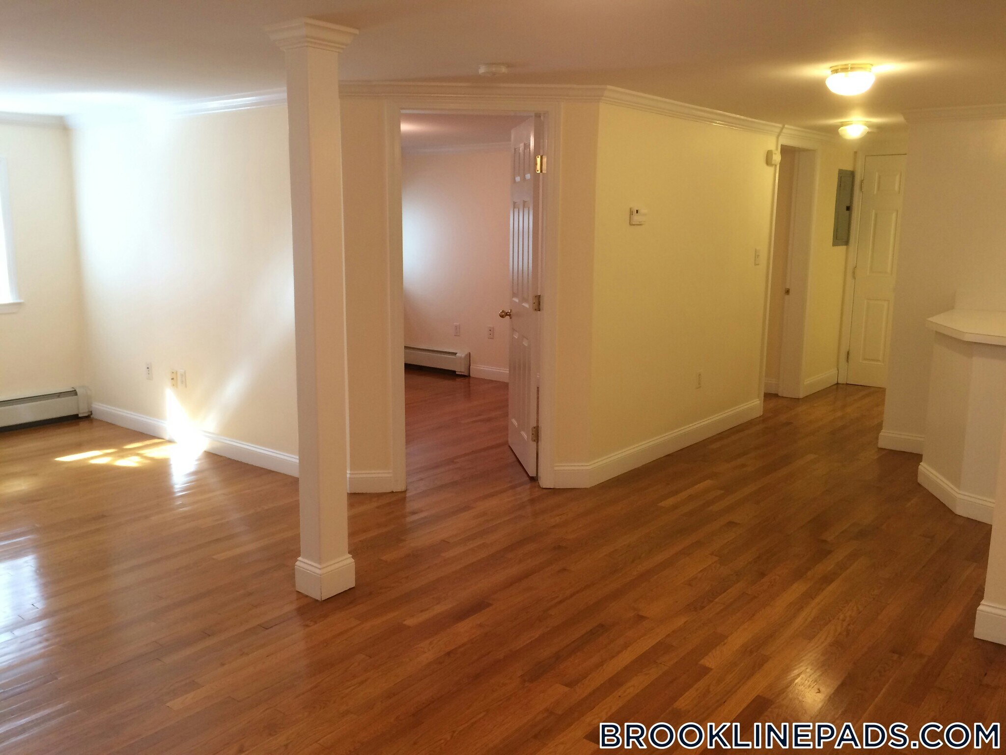 Building Photo - 1539 Beacon St