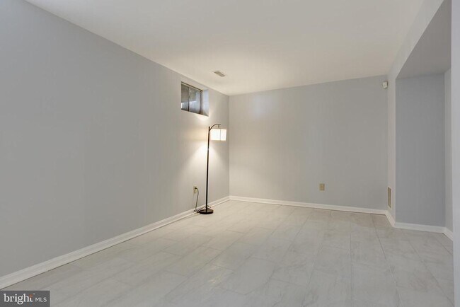 Building Photo - 8602 Andrew Ellicott Ct
