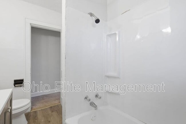 Building Photo - 500 N Champion Ave