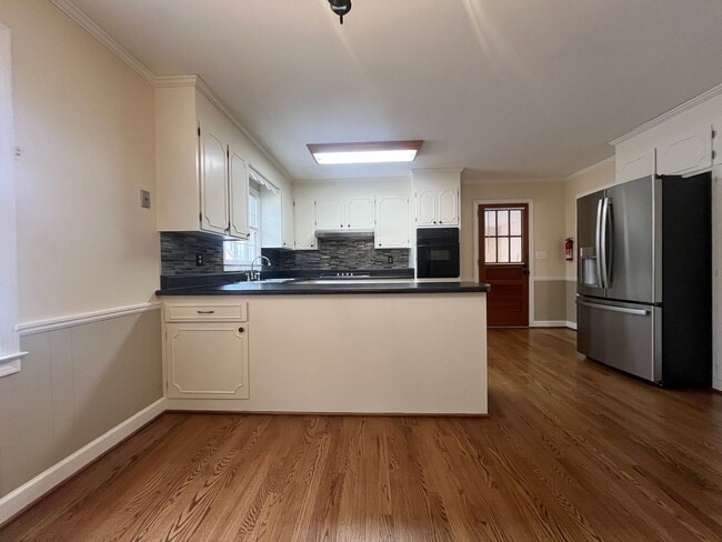 Building Photo - Beautiful Home!