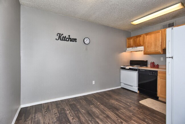 Interior Photo - Heatherstone Apartments