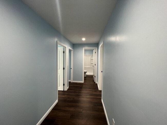 Building Photo - 7059 W Shaffer Ct