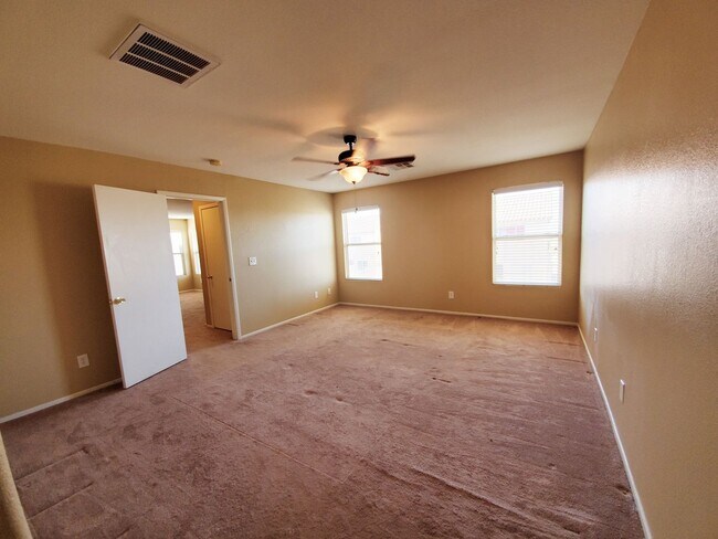 Building Photo - ACCEPTS SECTION 8 - BEAUTIFUL MUST SEE 3BD/2BA IN SOUTHWEST