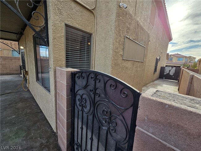 Building Photo - 3504 Lonesome Drum St