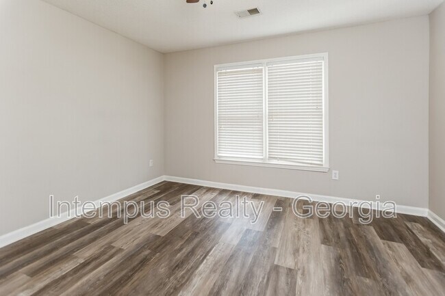 Building Photo - 612 Ridge Crossing Dr