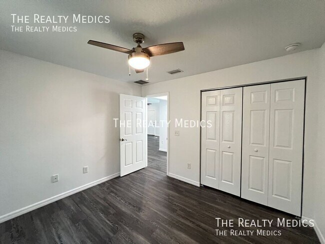 Building Photo - 125 Fisher Ct