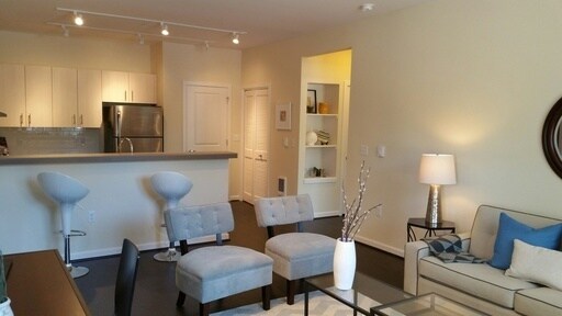 Interior Photo - The Leaf