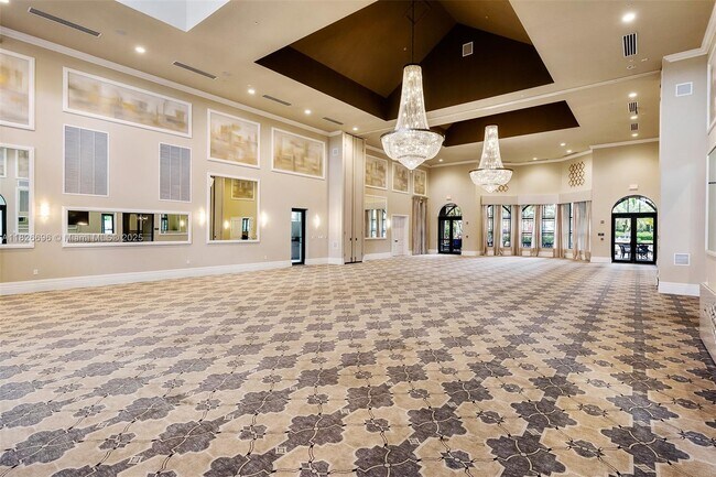 Building Photo - 8446 Lake Majesty Ln