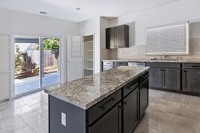 Building Photo - 4347 Ibiza Island Way