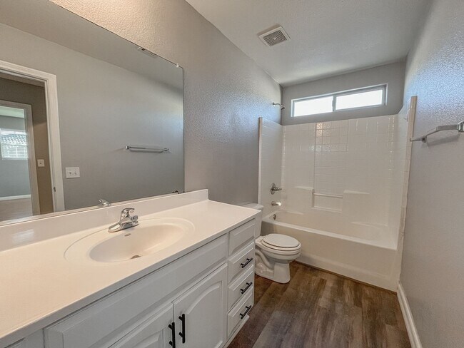 Building Photo - **$500 OFF MOVE IN BY 08/07/2026**Charming Two-Story Home In the Heart of Summerlin with Pool