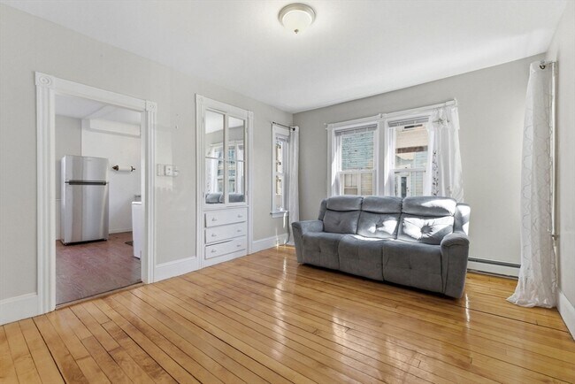 Building Photo - 21 John St