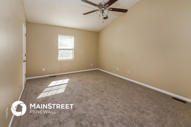 Building Photo - 2221 Killarney Pl