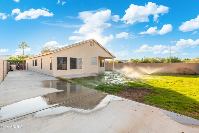 Building Photo - 25014 N 68th Ave