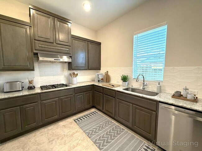 Building Photo - 2519 Dovetail Elm Dr