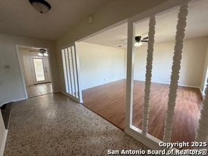 Building Photo - 1236 E Live Oak Rd