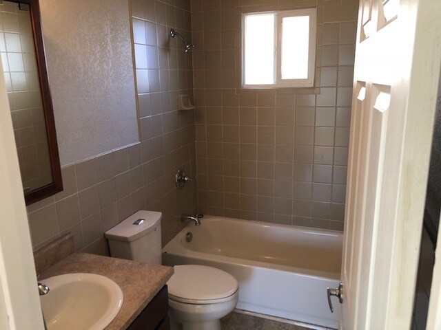 Building Photo - Gorgeous 3-Bedroom Home in Denver with High Curbside Appeal - AVAILABLE JUNE 1st!!