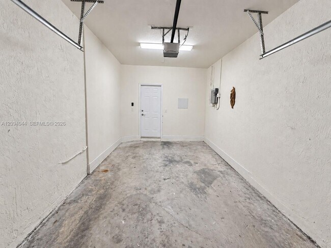 Building Photo - 10306 W 33rd Ln