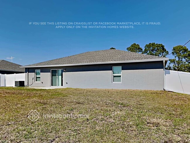 Building Photo - 226 SW 15th Pl