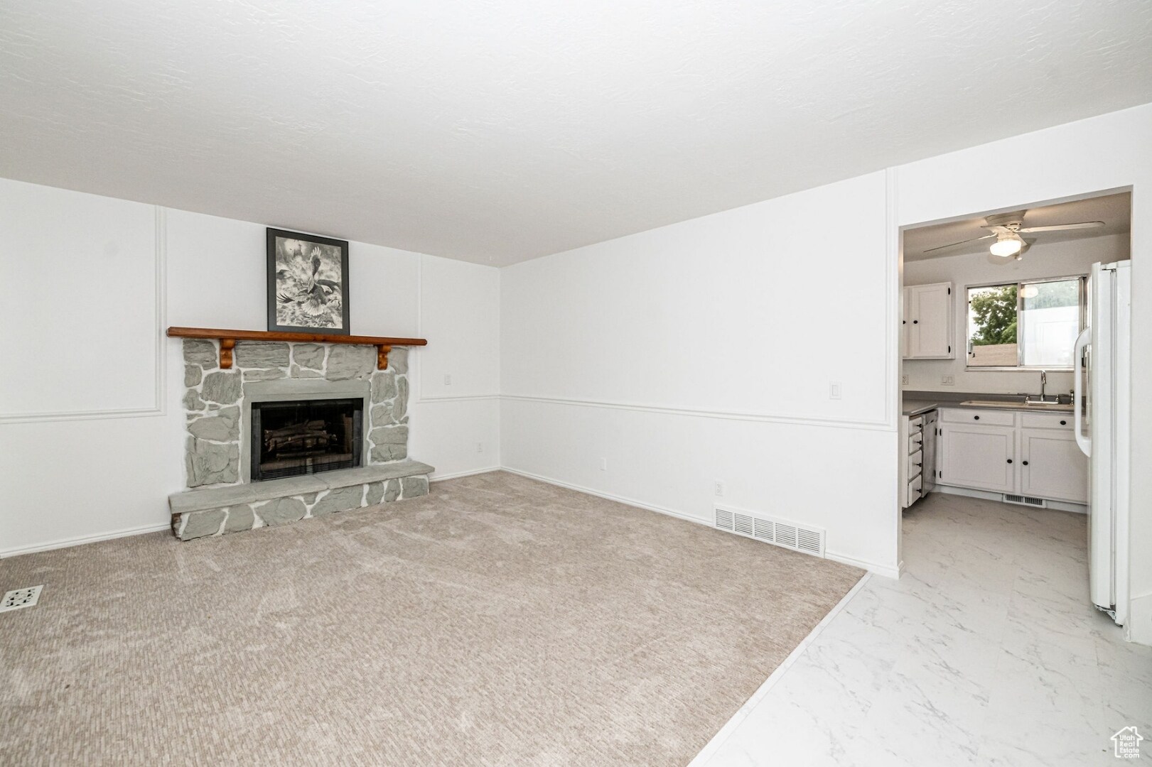 Building Photo - 6329 S Fairwind Dr