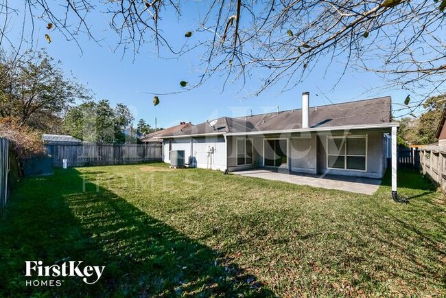 Building Photo - 8326 Carmelwood Ln