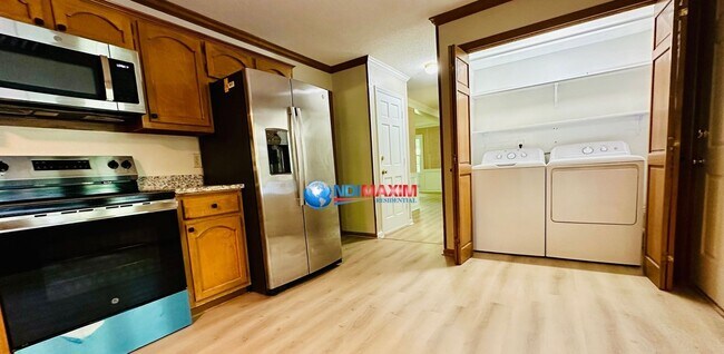 Building Photo - Nice 2-story house in LASSITER cluster in Marietta