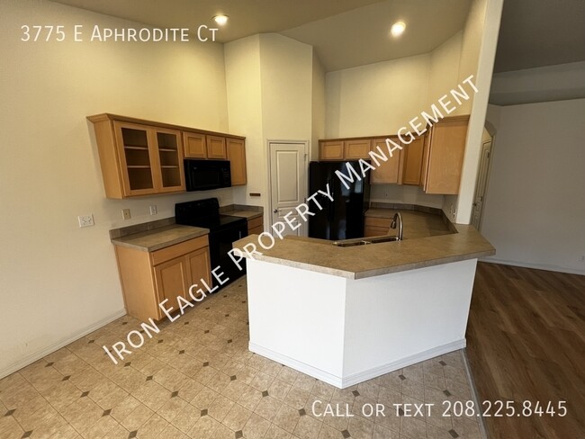 Building Photo - 3775 E Aphrodite Ct