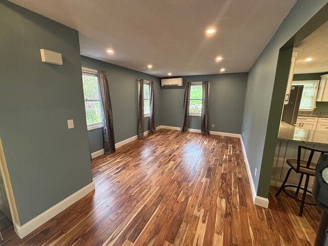 Building Photo - 5 Cormier Cir