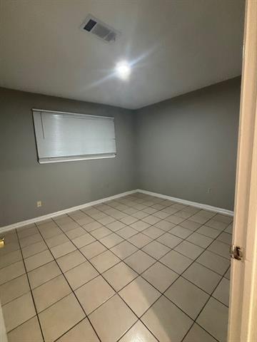 Building Photo - 545 Canary Ln